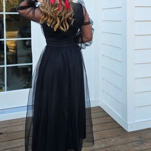 Elegant black dress😍🦋